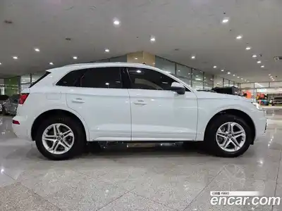 Audi Q5 2020 2.0 Автомат в Москве № 190391, миниатюра 5