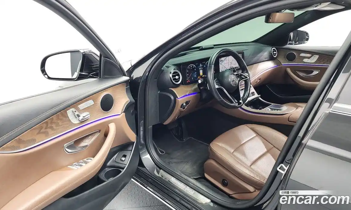 Mercedes-Benz E-Class 2021 1.9 Автомат в Москве № 194009, фото 3