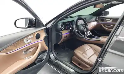 Mercedes-Benz E-Class 2021 1.9 Автомат в Москве № 194009, миниатюра 3