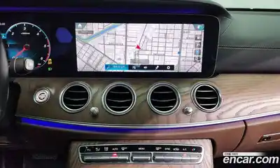 Mercedes-Benz E-Class 2021 1.9 Автомат в Москве № 194009, миниатюра 5