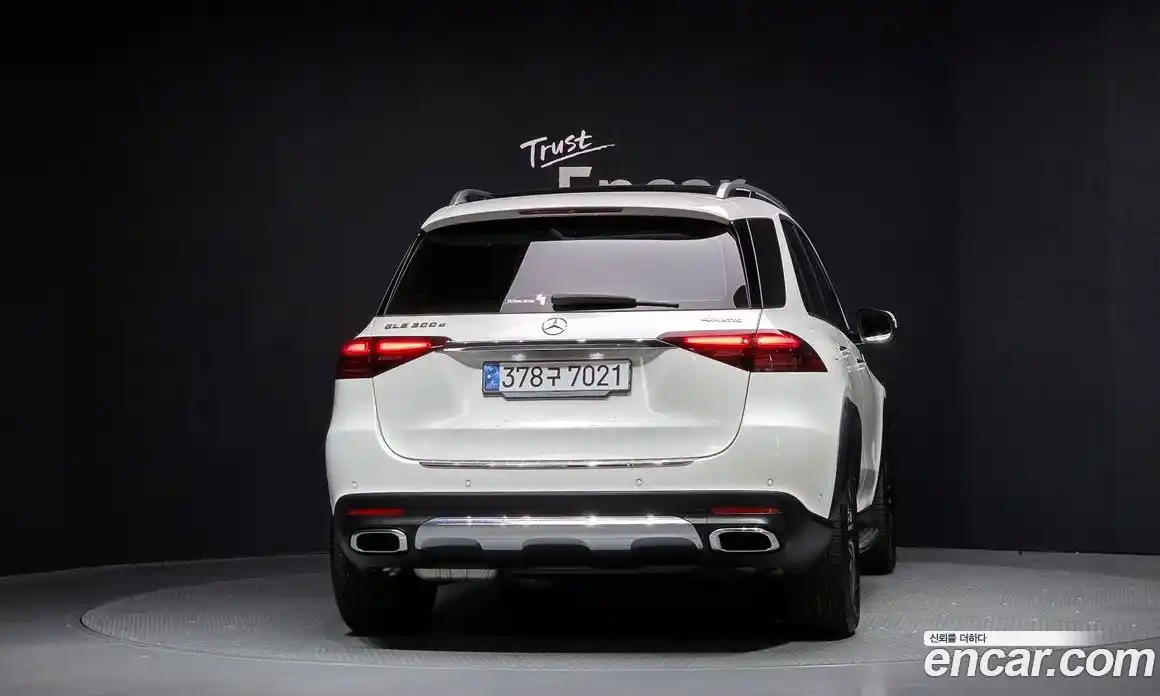 Mercedes-Benz GLE-Class 2024 2.0 Автомат в Москве № 194408, фото 5