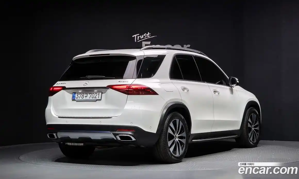 Mercedes-Benz GLE-Class 2024 2.0 Автомат в Москве № 194408, фото 9