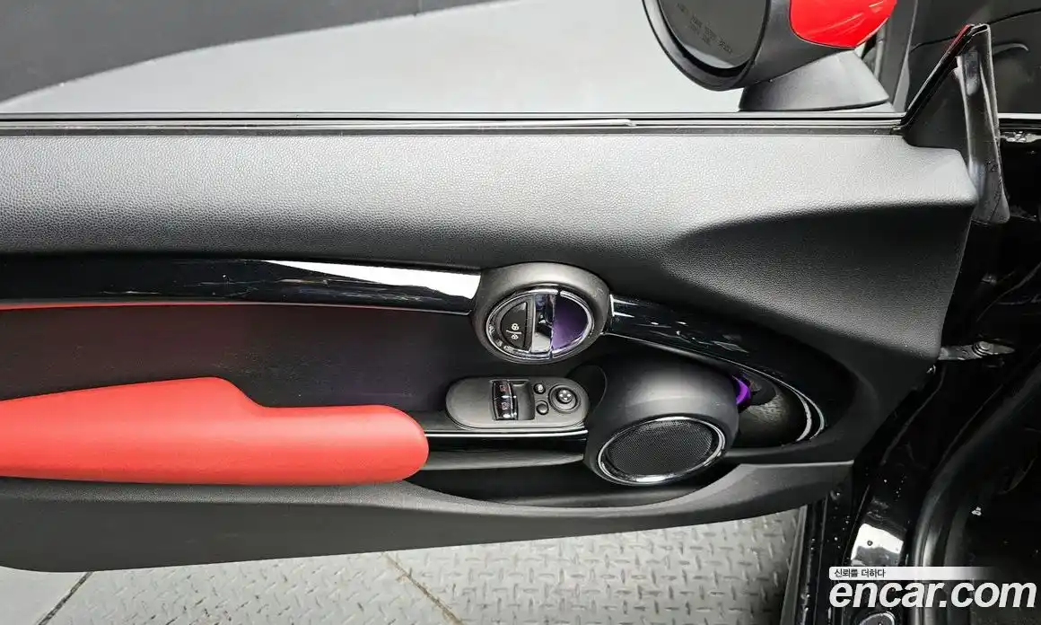 Mini Cooper 2018 2.0 Автомат в Москве № 198407, фото 17