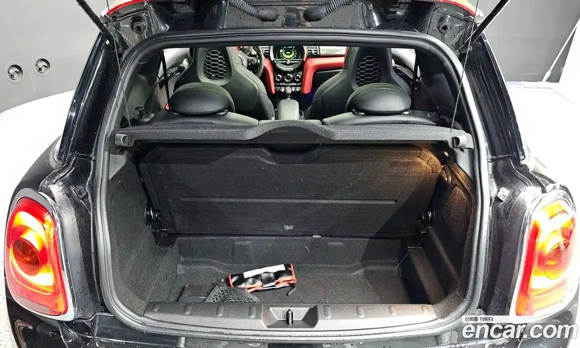 Mini Cooper 2018 2.0 Автомат в Москве № 198407, фото 19