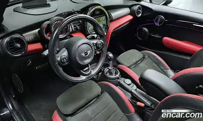 Mini Cooper 2018 2.0 Автомат в Москве № 198407, миниатюра 6