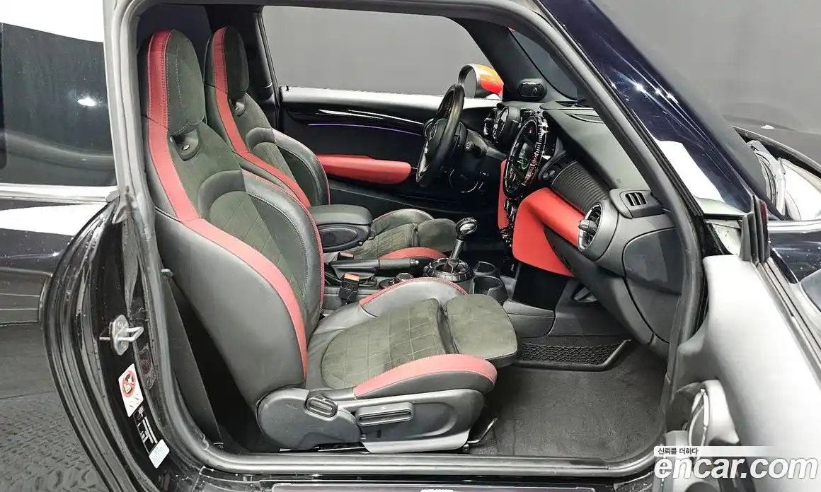 Mini Cooper 2018 2.0 Автомат в Москве № 198407, фото 10