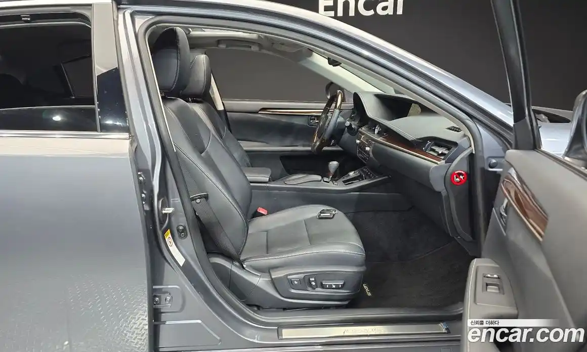 Lexus ES 2014 3.5 Автомат в Москве № 198804, фото 13