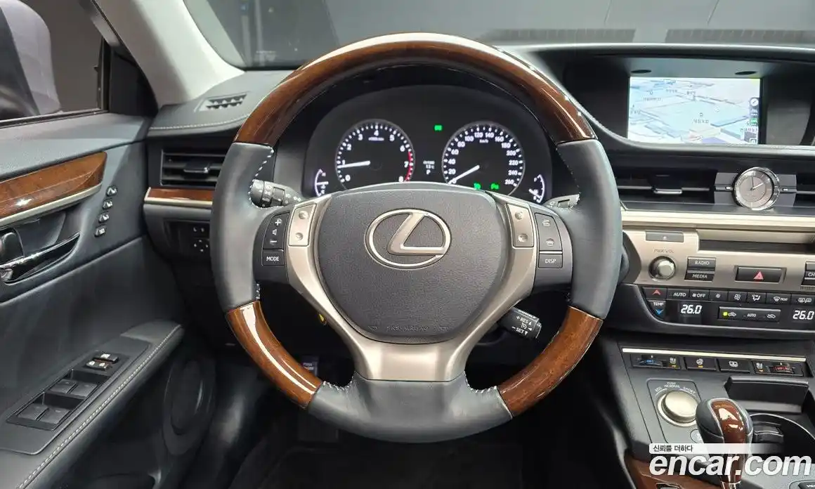 Lexus ES 2014 3.5 Автомат в Москве № 198804, фото 18