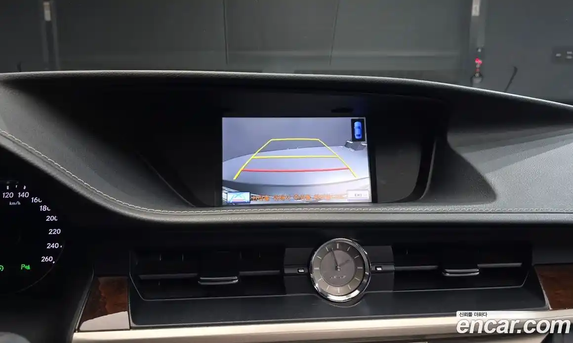 Lexus ES 2014 3.5 Автомат в Москве № 198804, фото 4