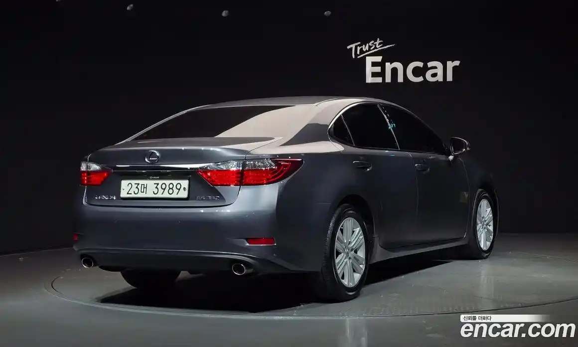 Lexus ES 2014 3.5 Автомат в Москве № 198804, фото 7