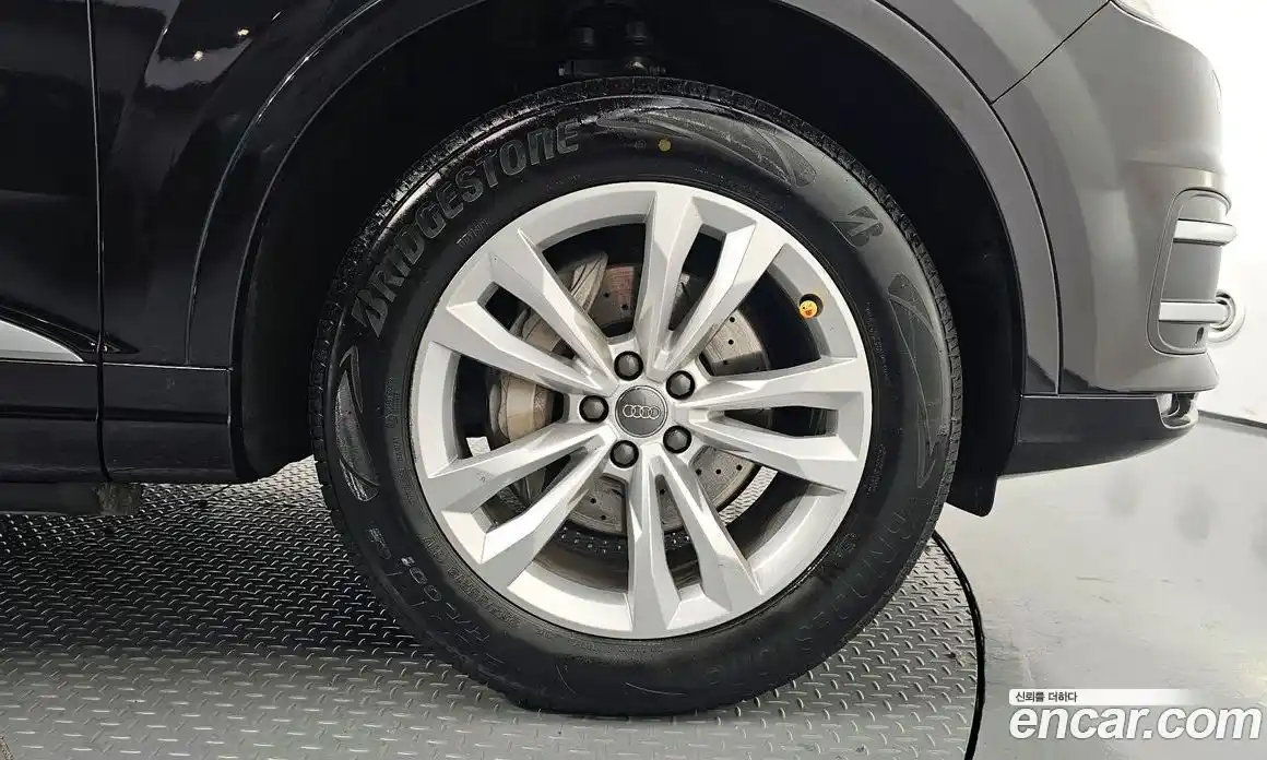 Audi Q7 2019 2.0 Автомат в Москве № 212689, фото 20