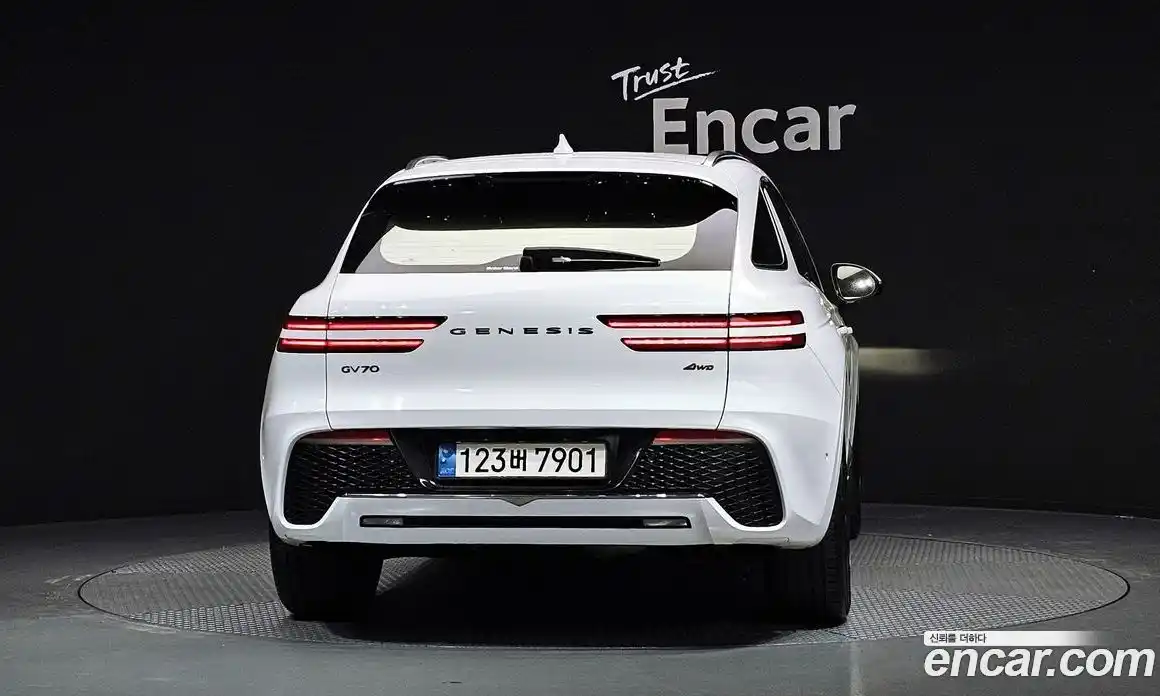 Genesis GV70 2022 2.2 Автомат в Москве № 21311, фото 4