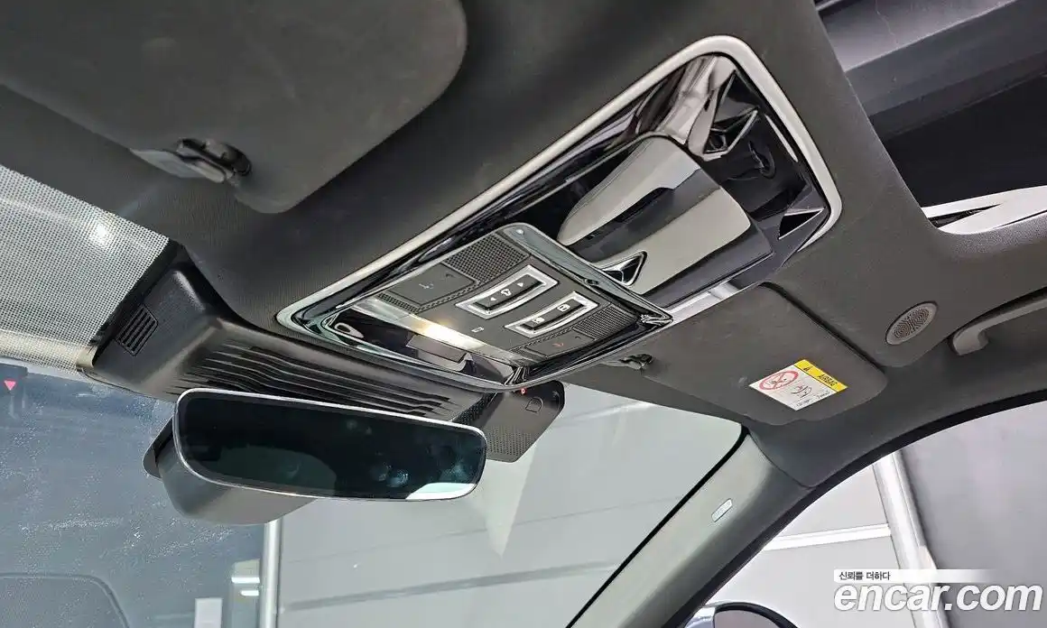 Land Rover Range-Rover Velar 2022 2.0 Автомат в Москве № 213317, фото 16