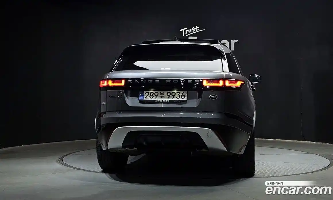 Land Rover Range-Rover Velar 2022 2.0 Автомат в Москве № 213317, фото 19