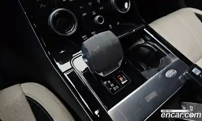 Land Rover Range-Rover Velar 2022 2.0 Автомат в Москве № 213317, миниатюра 9