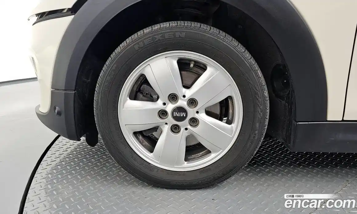 Mini Cooper 2016 1.5 Автомат в Москве № 214327, фото 14