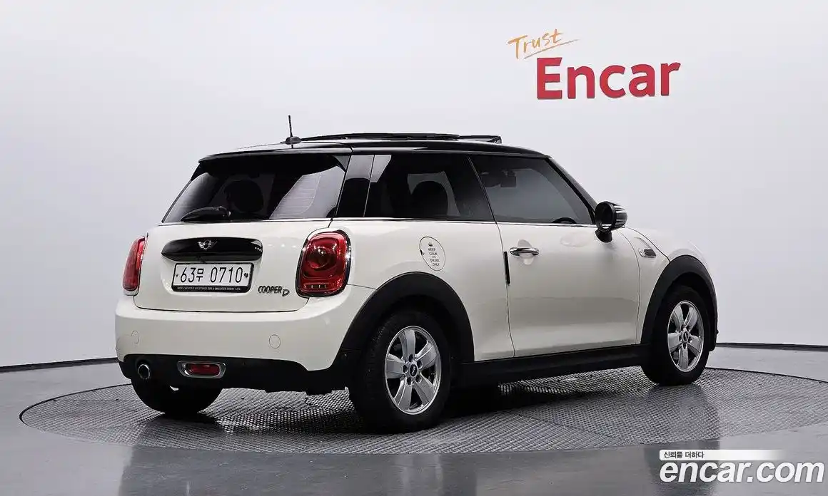 Mini Cooper 2016 1.5 Автомат в Москве № 214327, фото 20