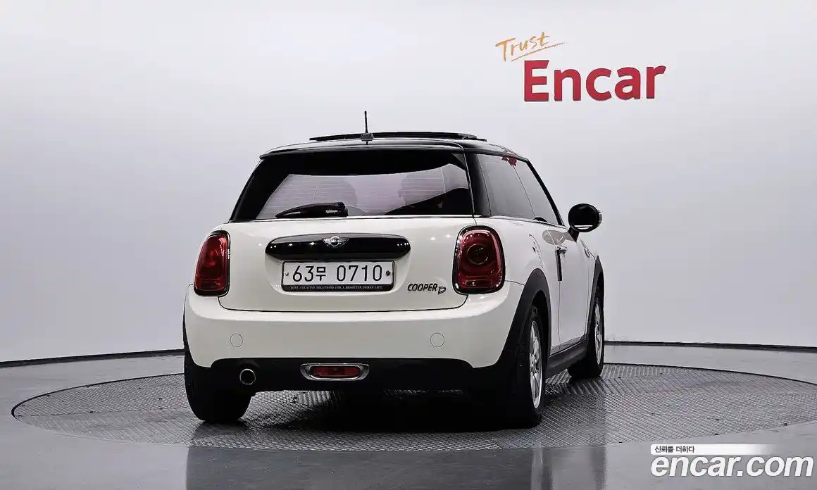 Mini Cooper 2016 1.5 Автомат в Москве № 214327, фото 4