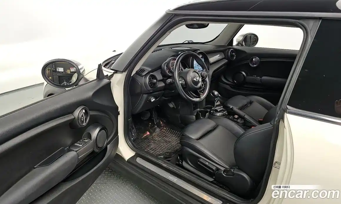 Mini Cooper 2016 1.5 Автомат в Москве № 214327, фото 5