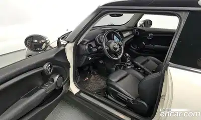 Mini Cooper 2016 1.5 Автомат в Москве № 214327, миниатюра 5