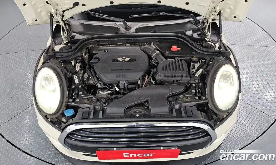 Mini Cooper 2016 1.5 Автомат в Москве № 214327, фото 10