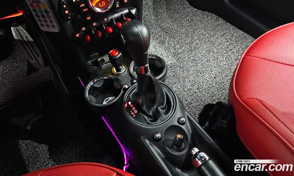 Mini Coupe 2013 2.0 Автомат в Москве № 214385, фото 9