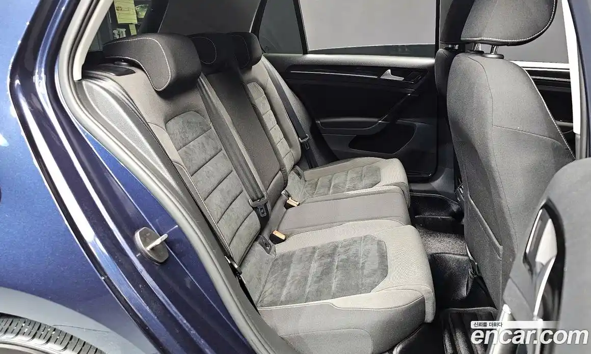 Volkswagen Golf 2016 2.0 Автомат в Москве № 215370, фото 12