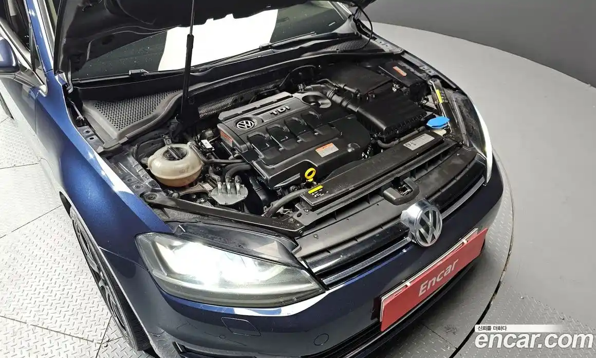 Volkswagen Golf 2016 2.0 Автомат в Москве № 215370, фото 6