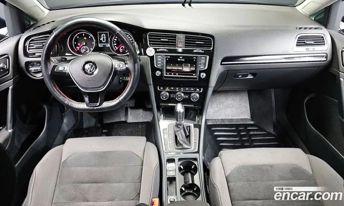 Volkswagen Golf 2016 2.0 Автомат в Москве № 215370, фото 7