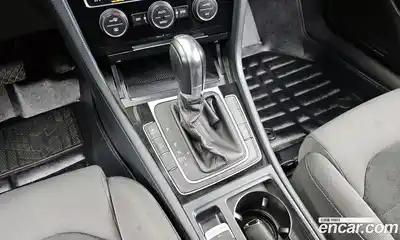 Volkswagen Golf 2016 2.0 Автомат в Москве № 215370, миниатюра 9