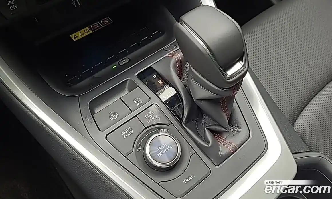 Toyota RAV4 2025 2.5 Автомат в Москве № 215564, фото 8