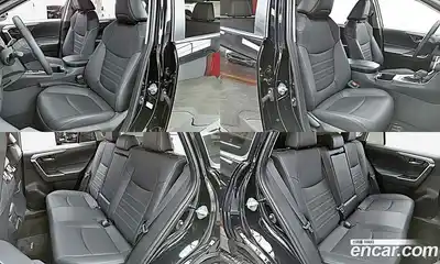 Toyota RAV4 2024 2.5 Автомат в Москве № 215610, миниатюра 11