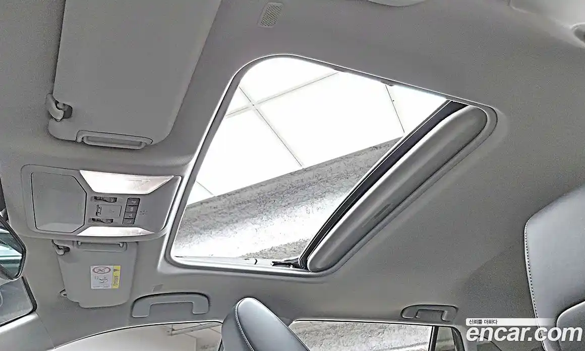 Toyota RAV4 2024 2.5 Автомат в Москве № 215610, фото 12