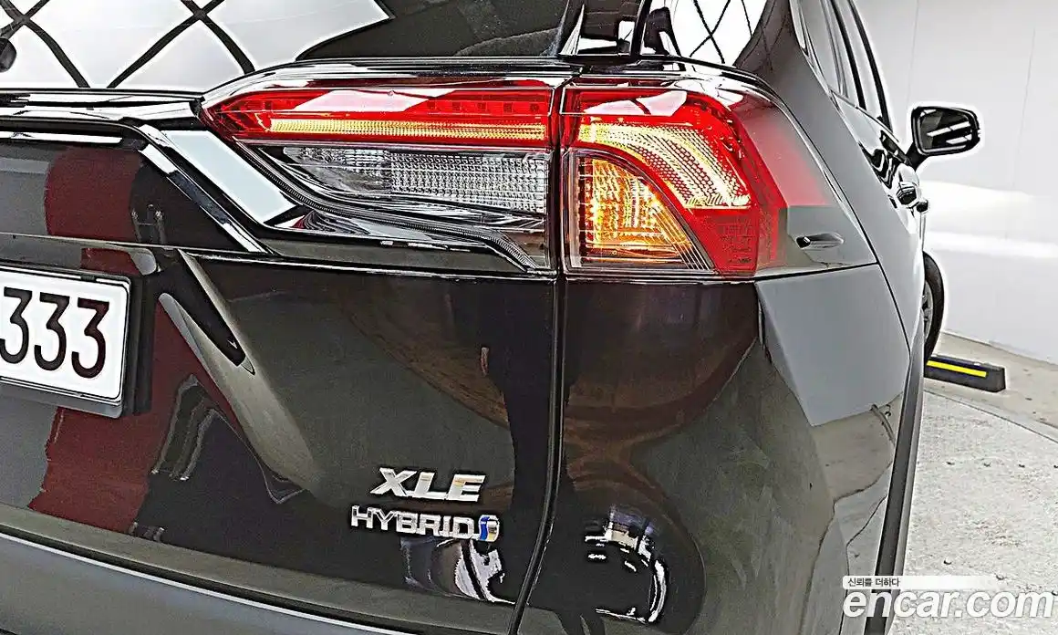 Toyota RAV4 2024 2.5 Автомат в Москве № 215610, фото 4