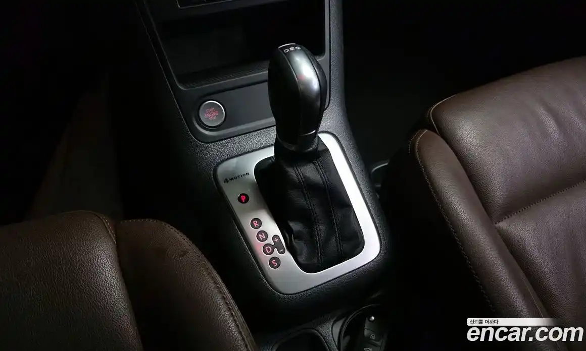 Volkswagen Tiguan 2015 2.0 Автомат в Москве № 218620, фото 13