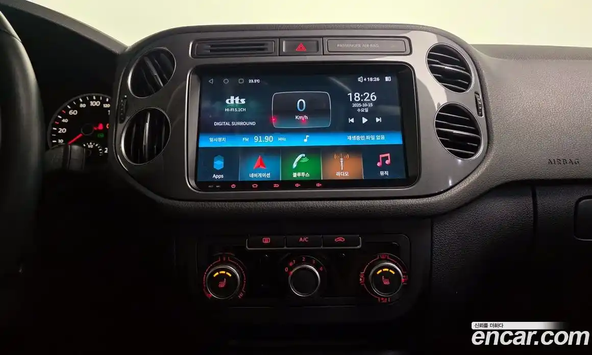 Volkswagen Tiguan 2015 2.0 Автомат в Москве № 218620, фото 15