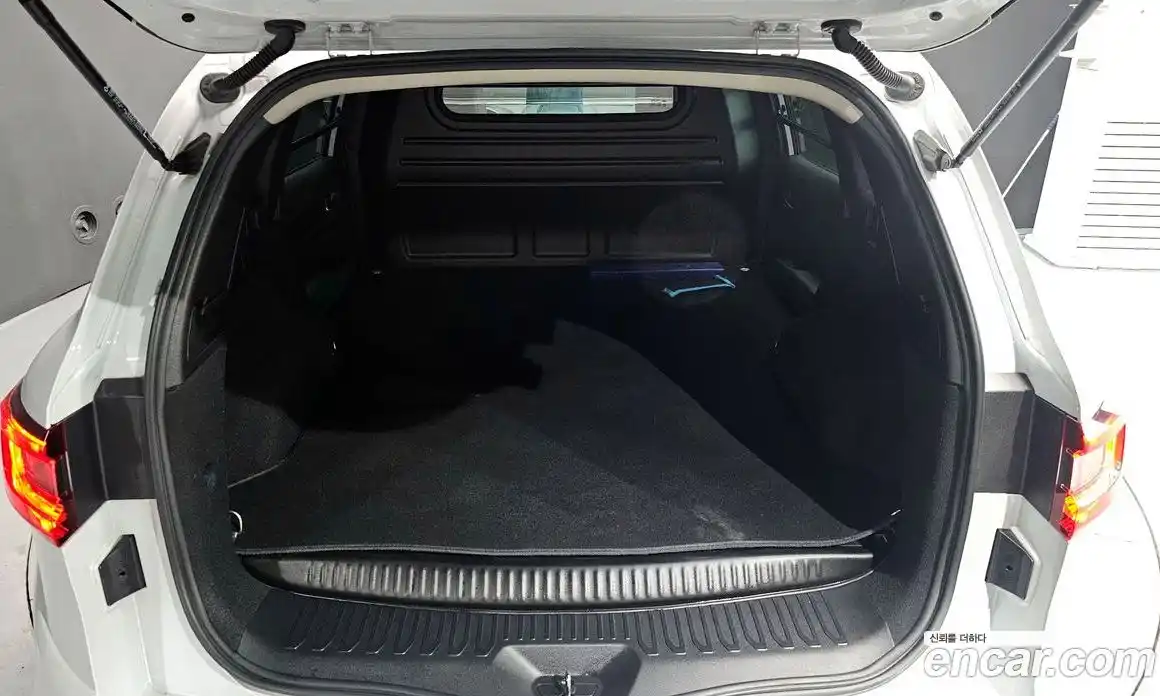 Renault QM6 2024 2.0 Автомат в Москве № 221866, фото 13