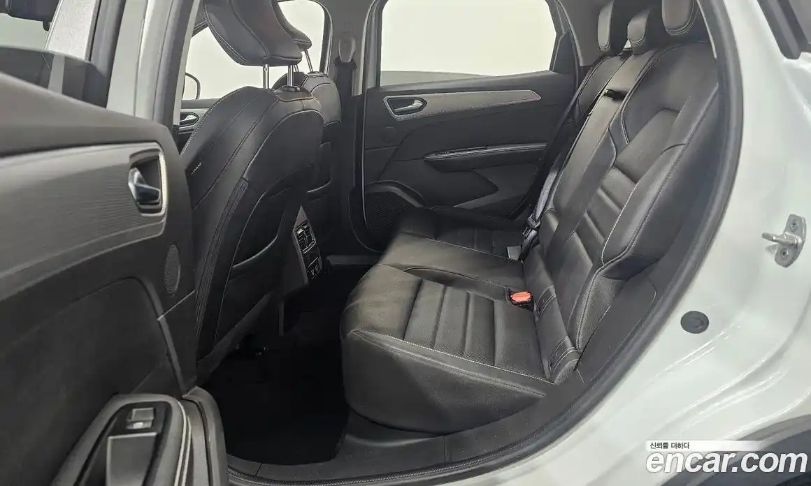 Renault XM3 2023 1.6 Автомат в Москве № 222615, фото 17