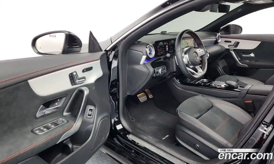 Mercedes-Benz CLA-Class 2023 2.0 Автомат в Москве № 223732, фото 12