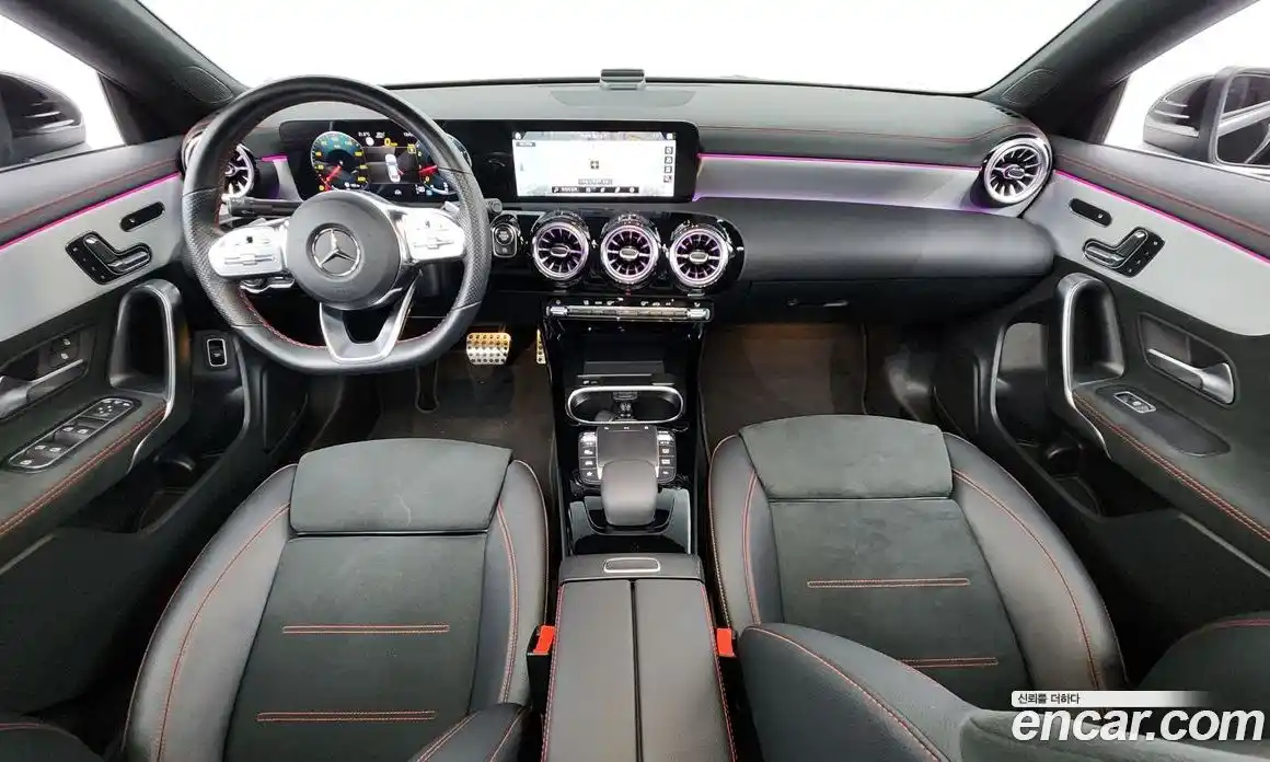 Mercedes-Benz CLA-Class 2023 2.0 Автомат в Москве № 223732, фото 14