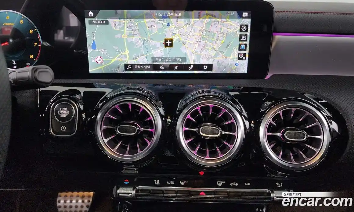 Mercedes-Benz CLA-Class 2023 2.0 Автомат в Москве № 223732, фото 17