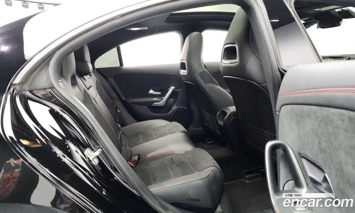 Mercedes-Benz CLA-Class 2023 2.0 Автомат в Москве № 223732, фото 9