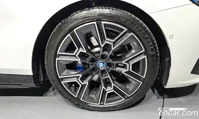 BMW 5-Series 2025 2.0 Автомат в Москве № 227720, миниатюра 2