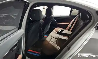 BMW 5-Series 2025 2.0 Автомат в Москве № 227720, миниатюра 3