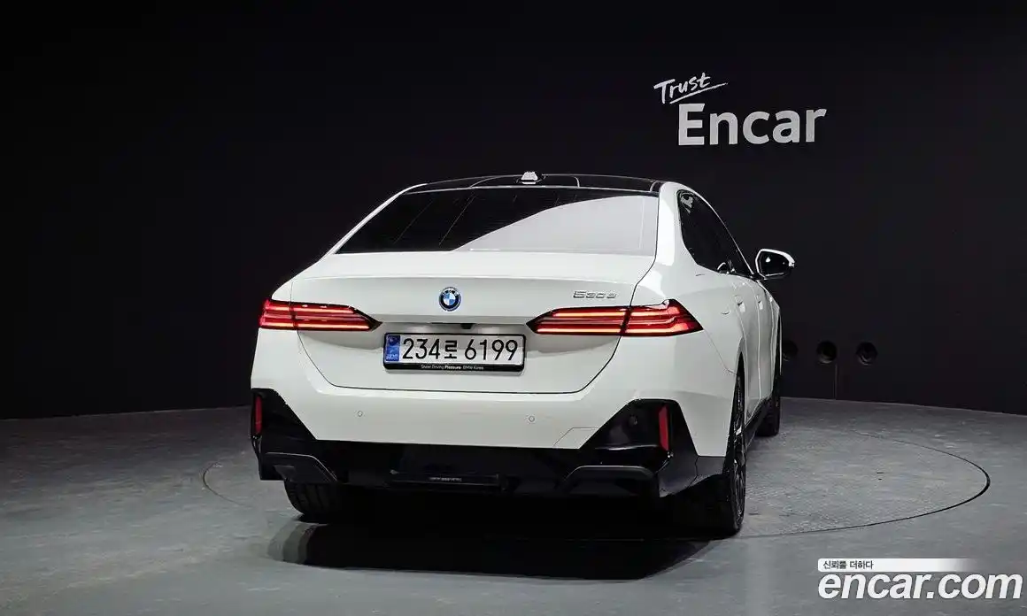 BMW 5-Series 2025 2.0 Автомат в Москве № 227720, фото 6