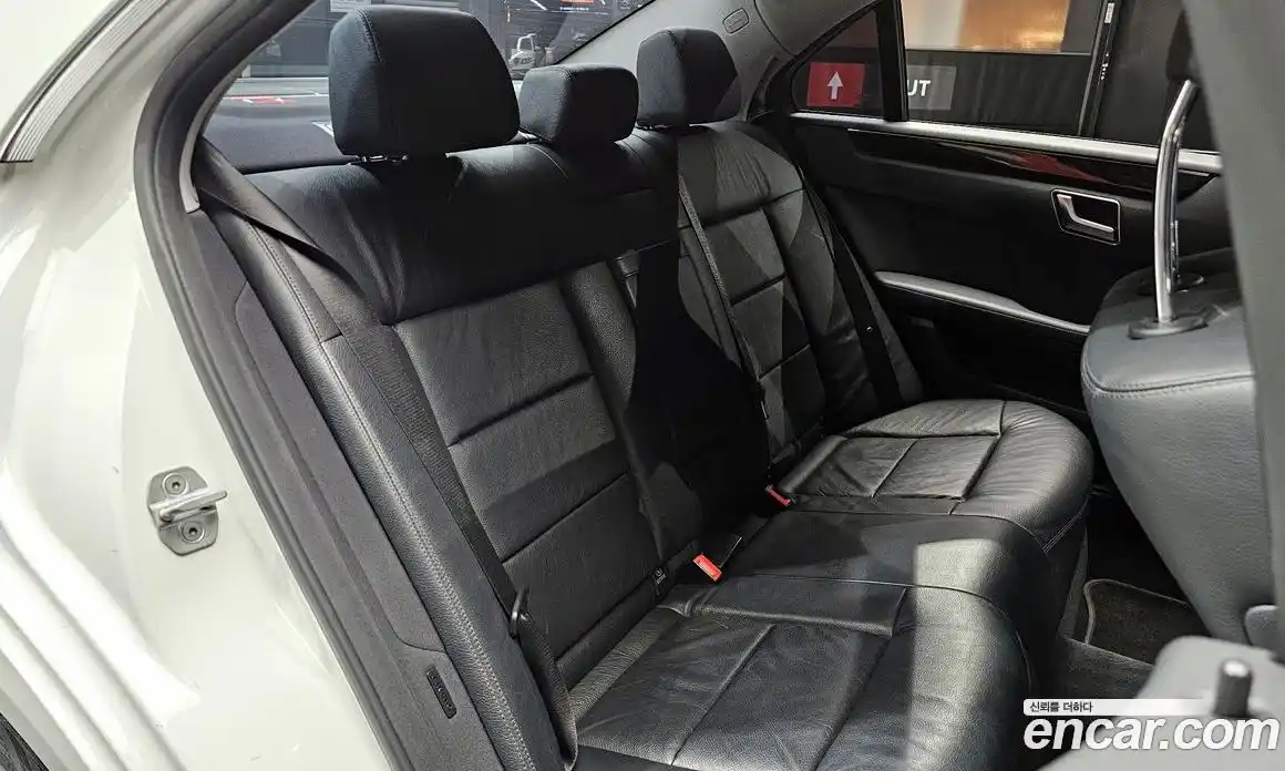 Mercedes-Benz E-Class 2013 2.1 Автомат в Москве № 229442, фото 17