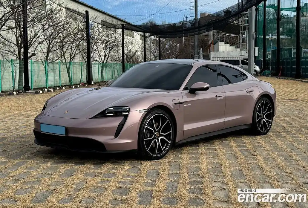 Porsche Taycan 2022 0.1 Автомат в Москве № 231014, фото 5