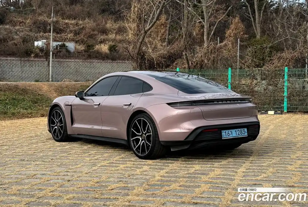 Porsche Taycan 2022 0.1 Автомат в Москве № 231014, фото 8