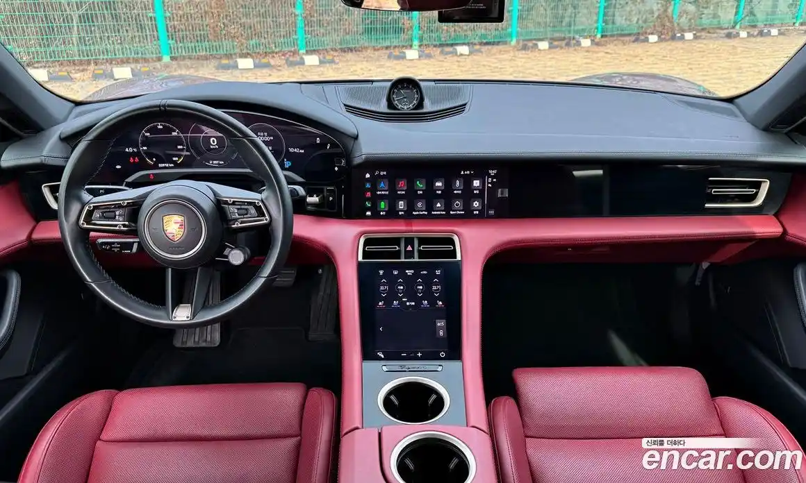 Porsche Taycan 2022 0.1 Автомат в Москве № 231014, фото 10