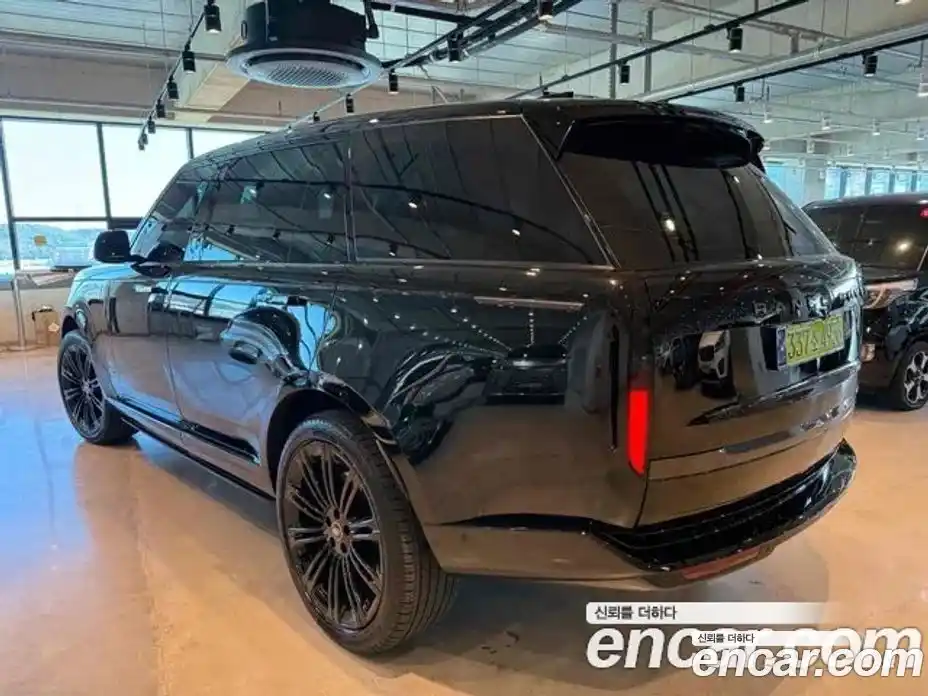 Land Rover Range-Rover 2025 4.4 Автомат в Москве № 231179, фото 5